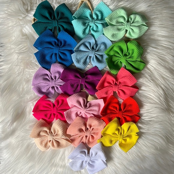 Other - 🏷️ Boutique 19 Fun Colored Bows on Soft Elastic Hair Ties